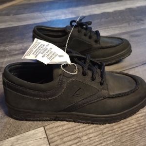 Legends NWT Women's Size 6 Casual Shoes